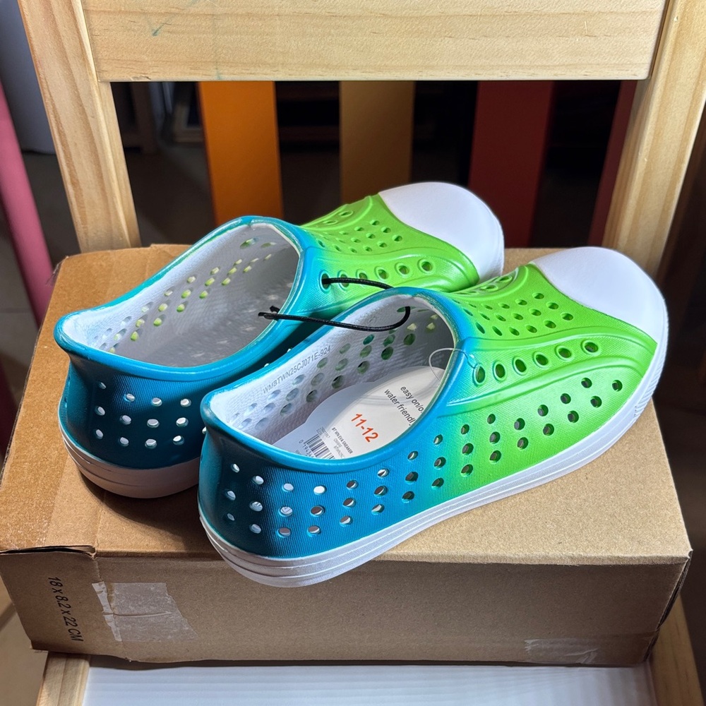 Wonder Nation Toddler Kids EVA Water Sneakers